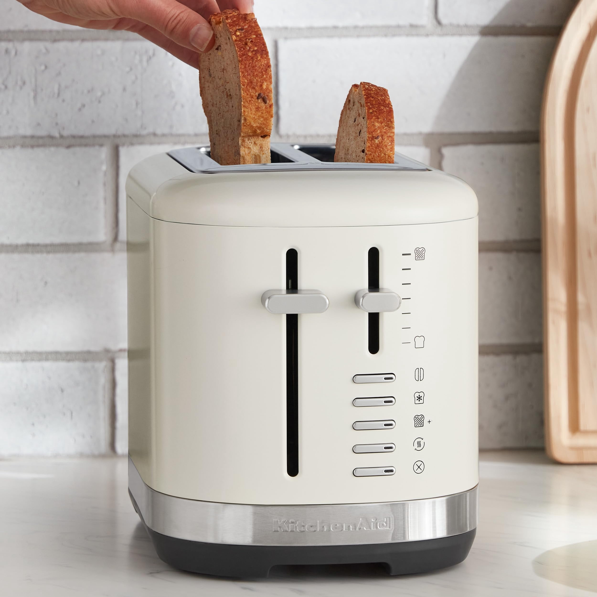 KitchenAid 2 Slice Toaster, KMT2109, Porcelain White