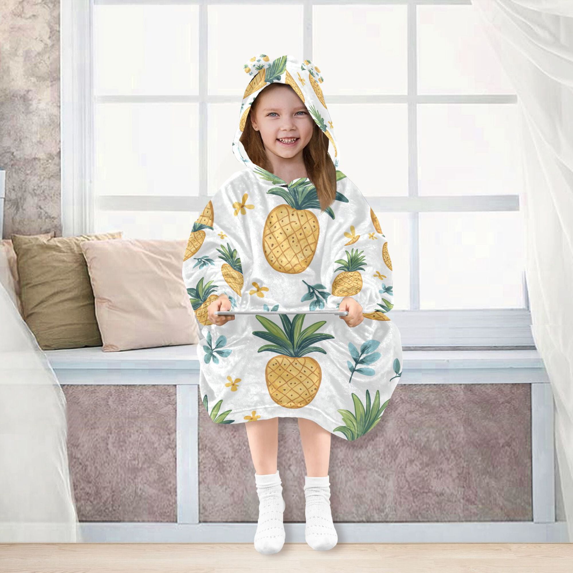 FORMRS Wearable Blanket Hoodie with Sleeves for Kids Cozy Flannel Sweatshirt, Pineapple