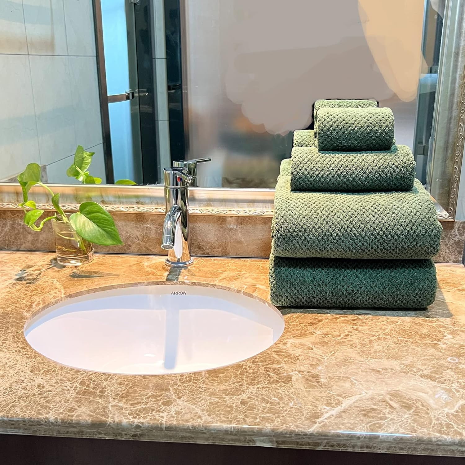 Bath Towels Set, Super Soft Lint Free Lightweight Microfiber Shower Towels for Bathroom (Olive Green)