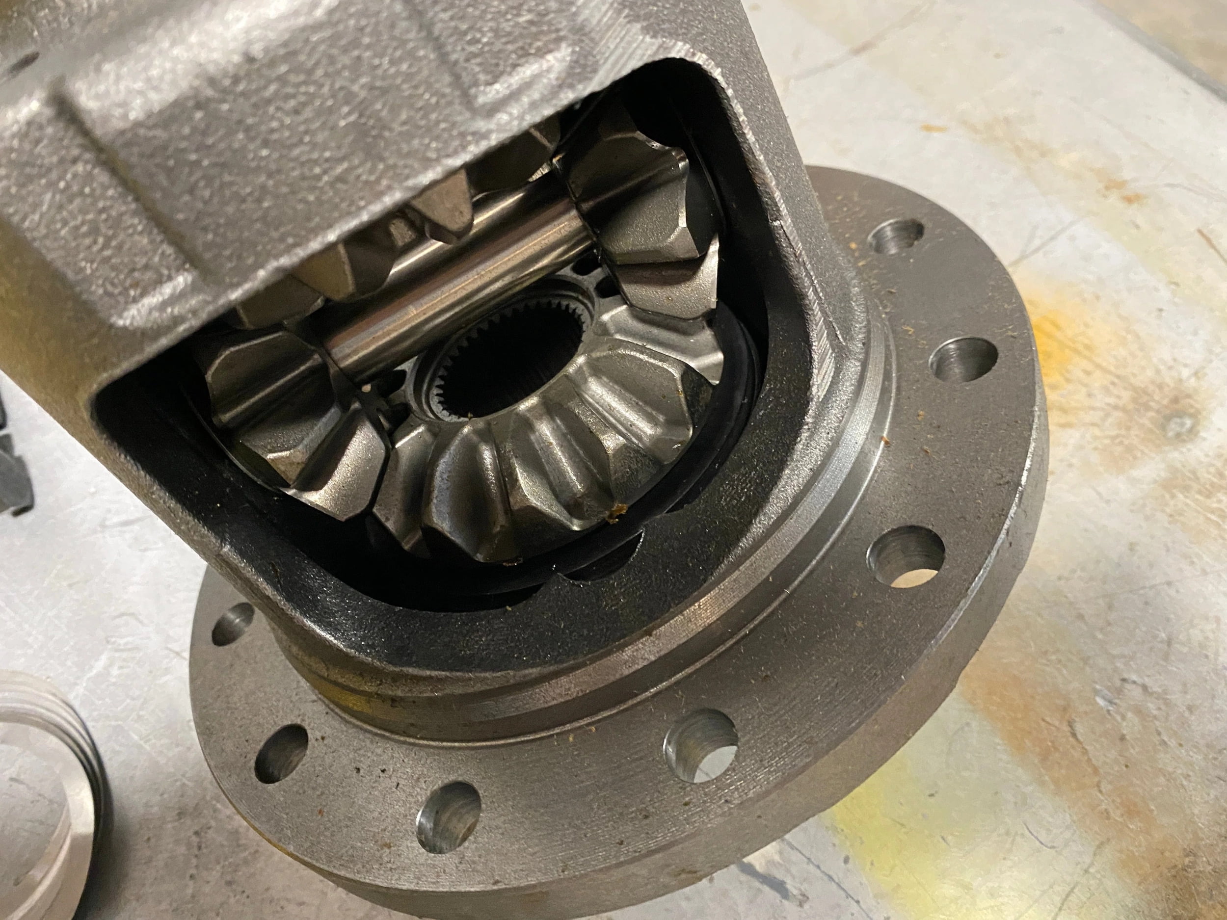 2020 Ford F-250 F-350 4X4 Loaded Front Differential Carrier Part Number ...