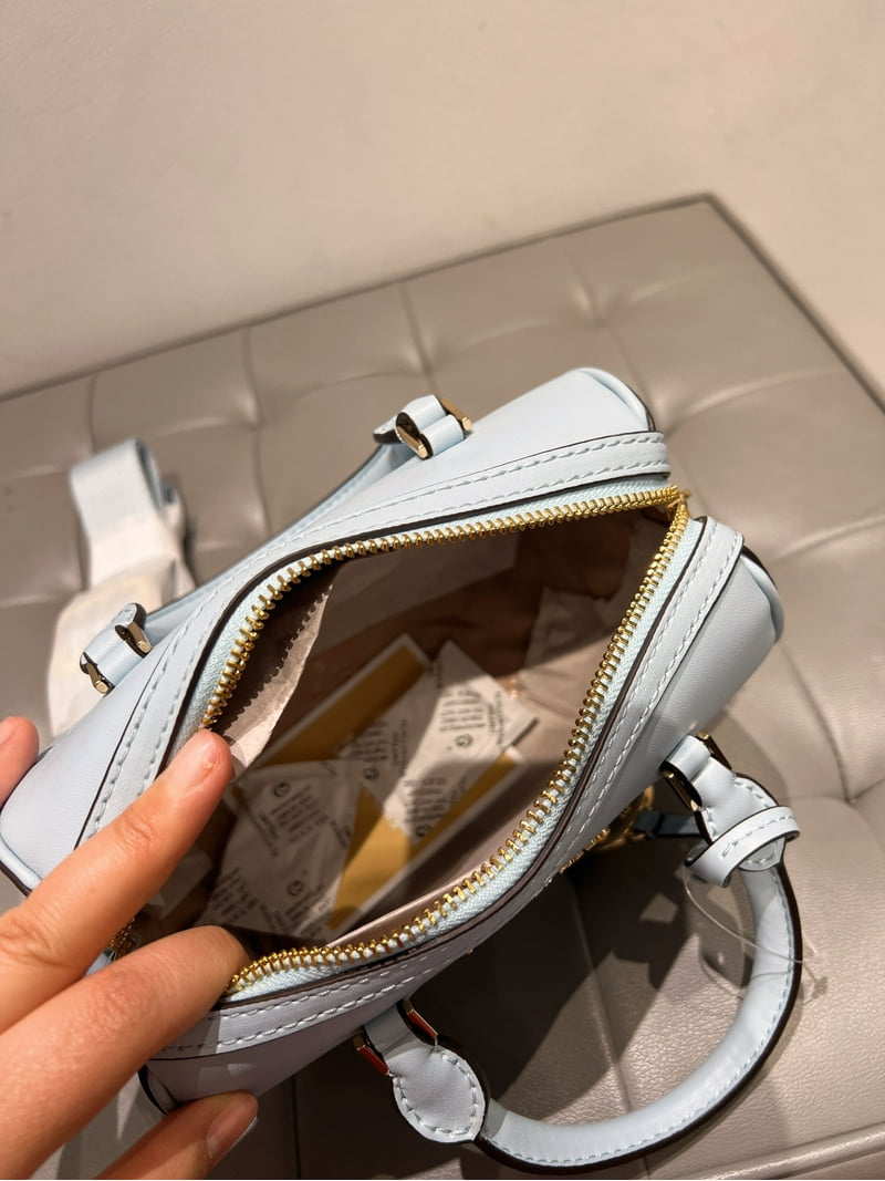 【Michael Kors 】Cooper Mini Duffle クロスボディ コンパクト Michael Kors Travel XS MINI Duffle Shoulder Crossbody