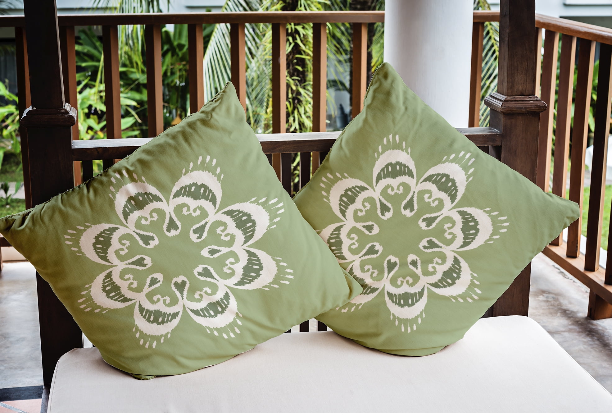 Simply Daisy 20 in x 20 in French Country Green Medallion Polyester Throw Pillow