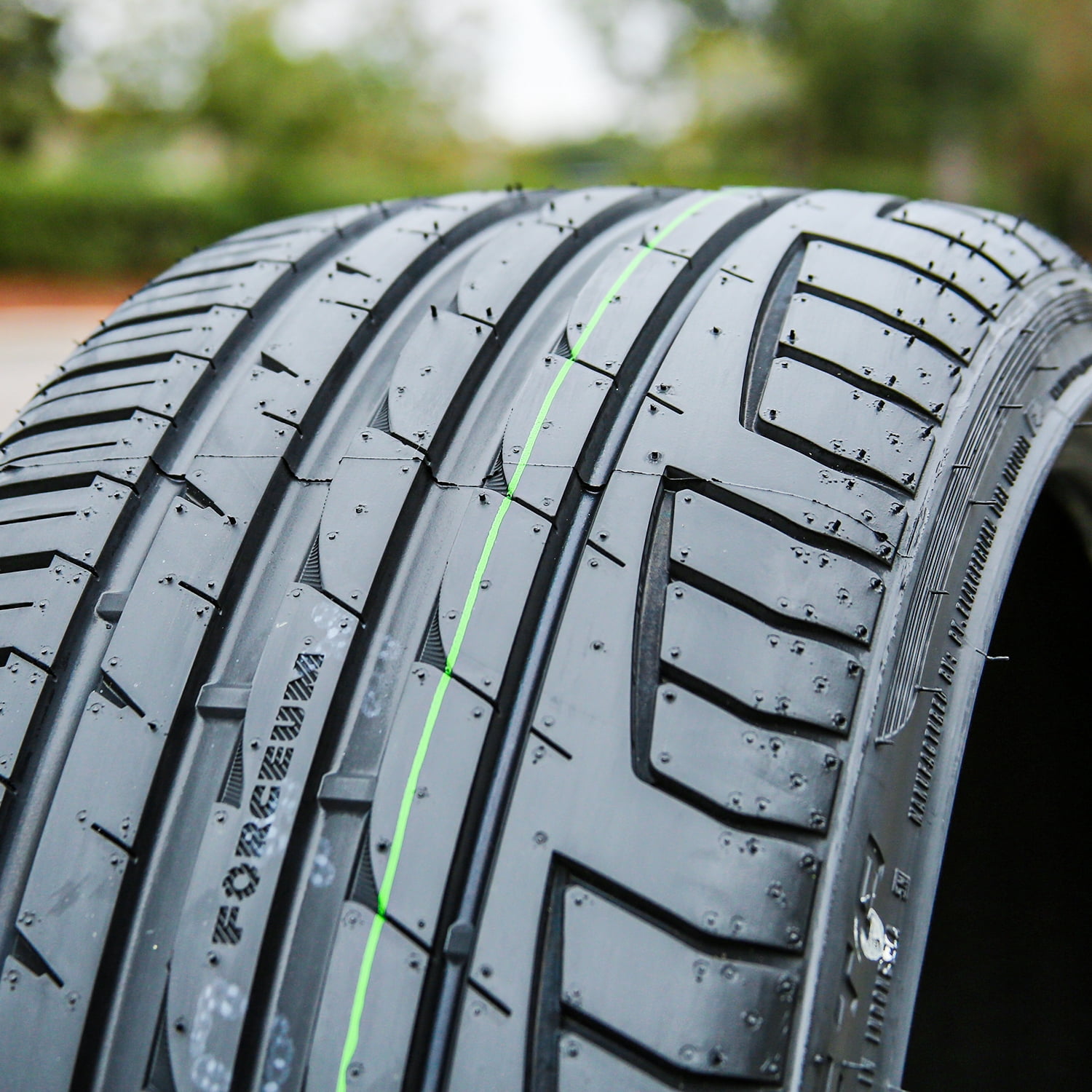 Forceum All Season High Performance Tire 225/40R18 ZR 92Y XL Fits