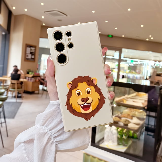 ¡Destaca entre la multitud con esta exclusiva funda plateada mate de doble capa para iPhone 13!