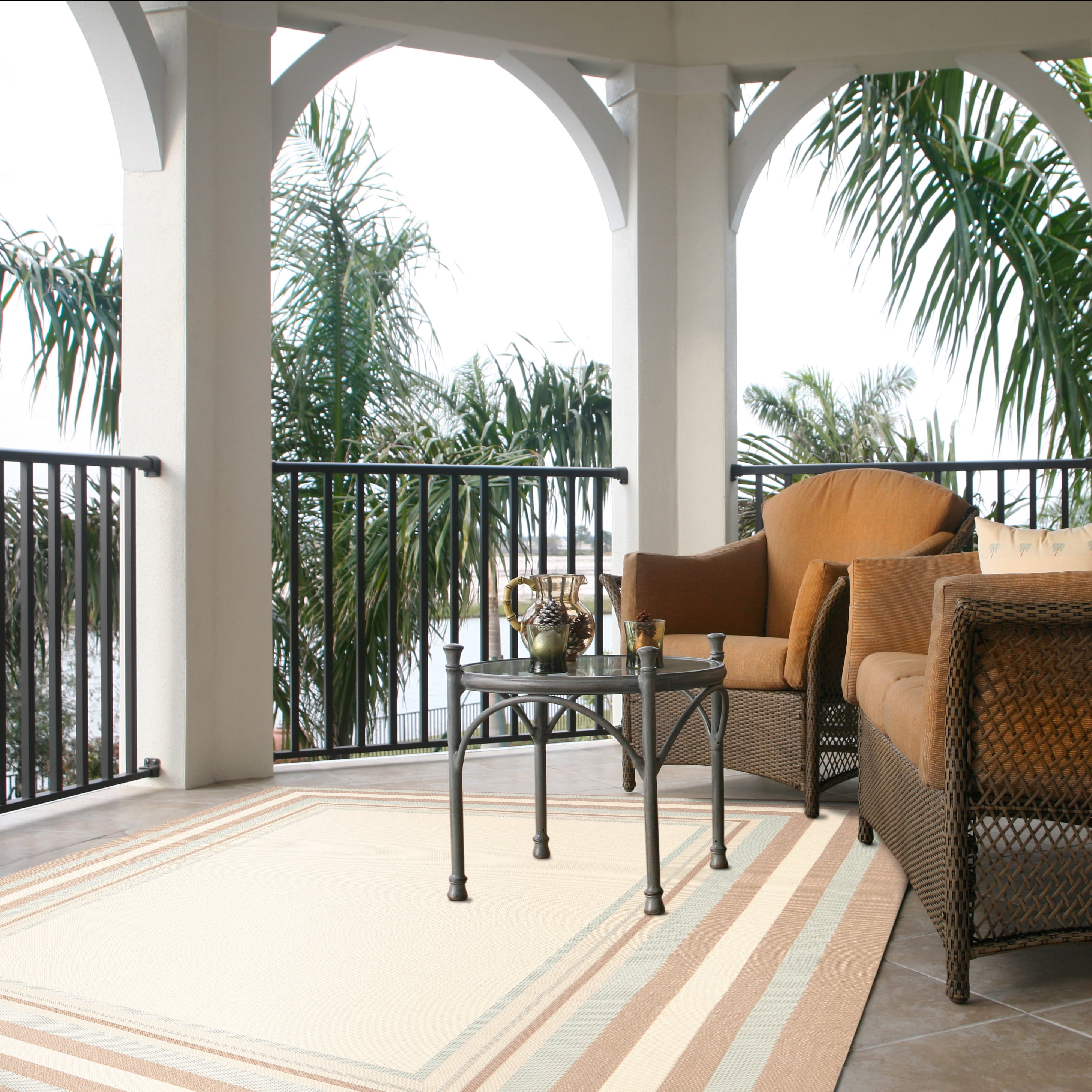 Safavieh Courtyard Phoebe Bordered Indoor/Outdoor Area Rug, Beige/Blue, 5'3" x 7'7"