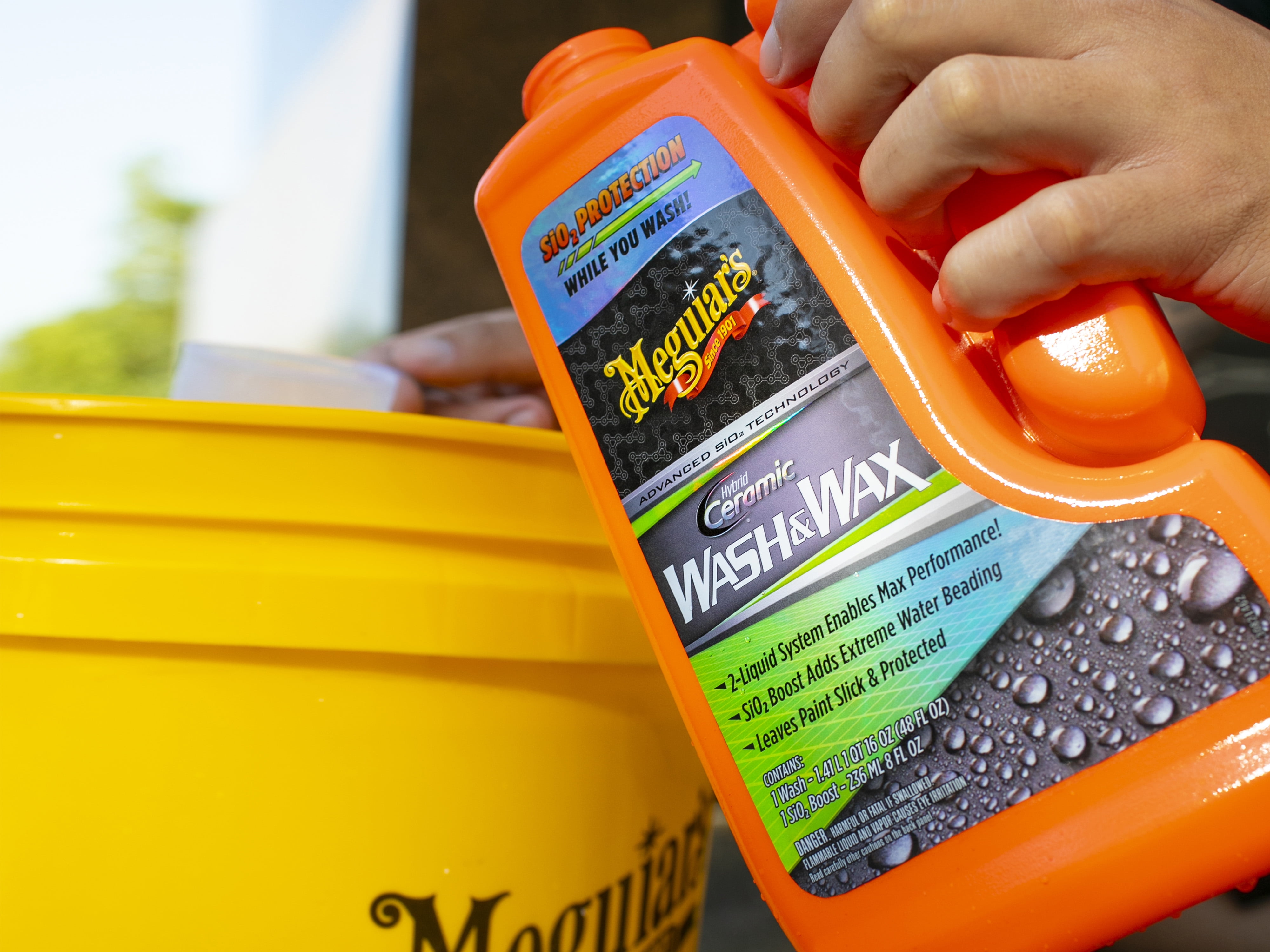 Meguiar's Hybrid Ceramic Wax, Spray Car Wax with Advanced SiO2 Hybrid  Technology - 32 Oz Spray Bottle & Gold Class Car Wash, Car Cleaning Foam  for