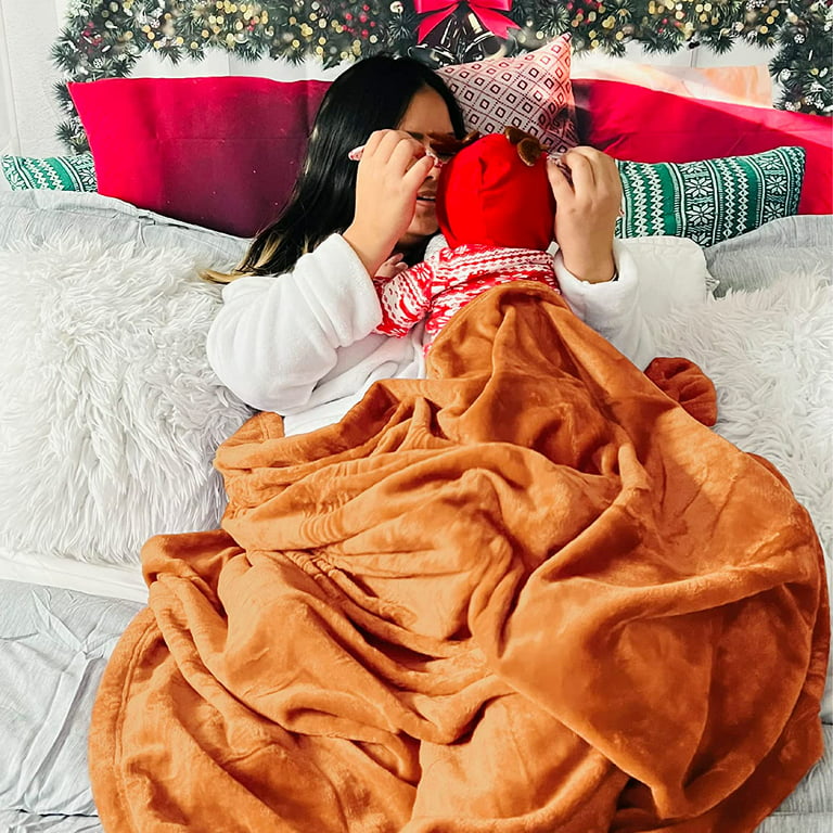 Bedsure Fleece Blanket Twin Blanket Orange - 300Gsm Soft Lightweight Cozy  Twin Blankets,60X80 inches 