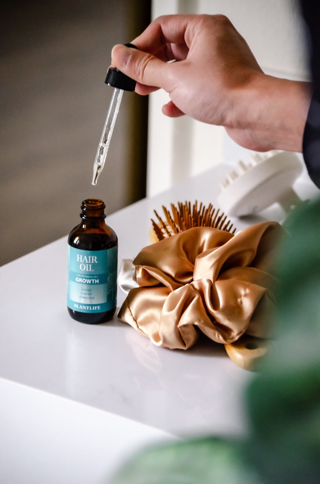 Plantlife Growth Hair Oil - Scalp & Hair Strengthening Oil for All Hair Types - Crafted to Nourish Your Hair From Root to the Tip Ounce
