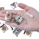 thumbnail image 2 of Soporte de espejo de pared, soportes de espejo, clip ajustable para espejo de pared, para baño, guardarropa, 8 piezas, 2 of 5