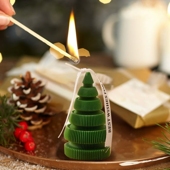 Konghyp Scented Candle Pine Tree Holiday Decoration, Aromatic Home Decor, Soy and Paraffin Wax, Cozy Atmosphere for Any Occasion, Candle Gift for Christmas and Special Events