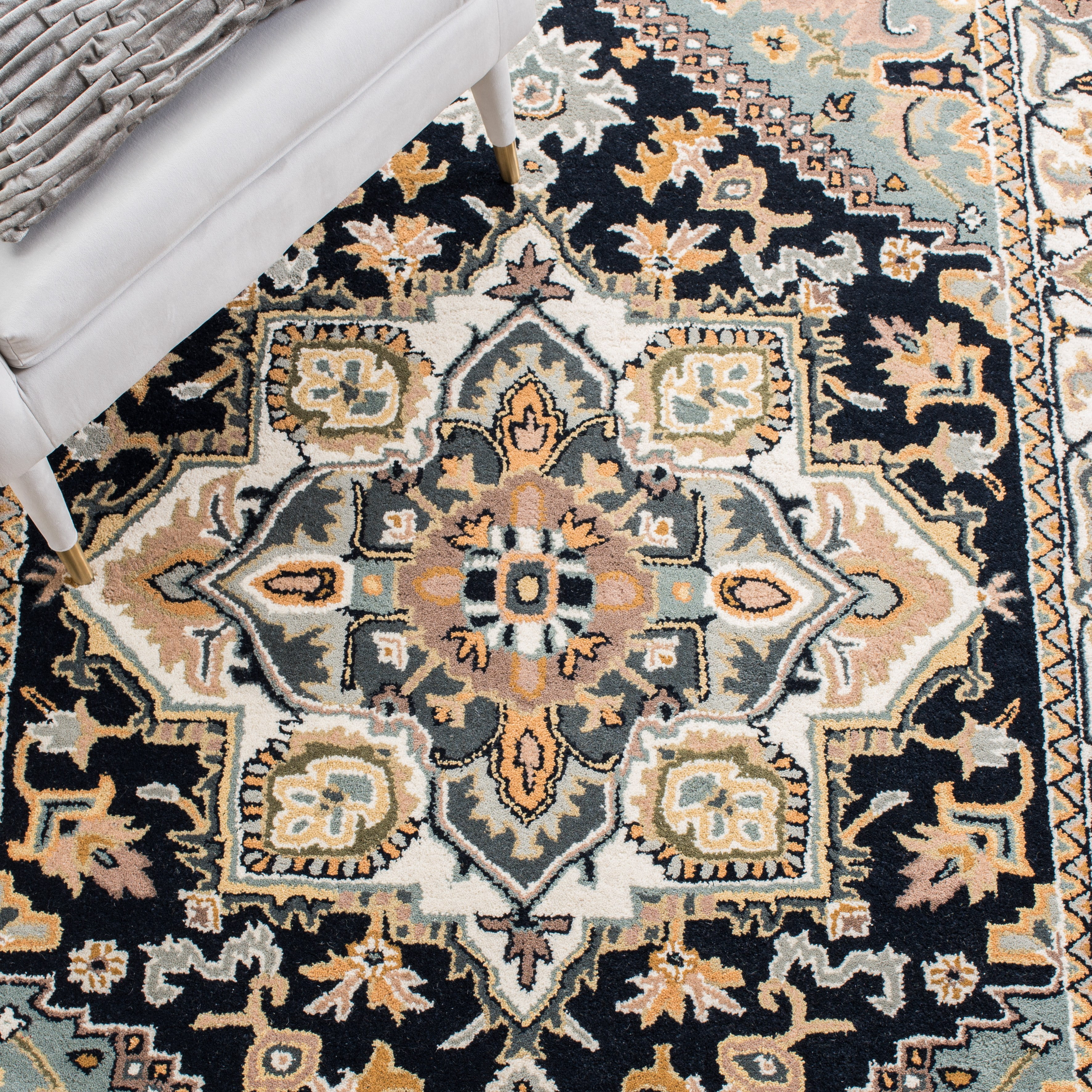 Safavieh Heritage York Oriental Wool Runner Rug, Navy/Ivory, 2'3" x 14'