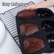 thumbnail image 4 of Juego de 6 moldes de silicona con forma de calavera de Halloween, color negro, 4 of 5
