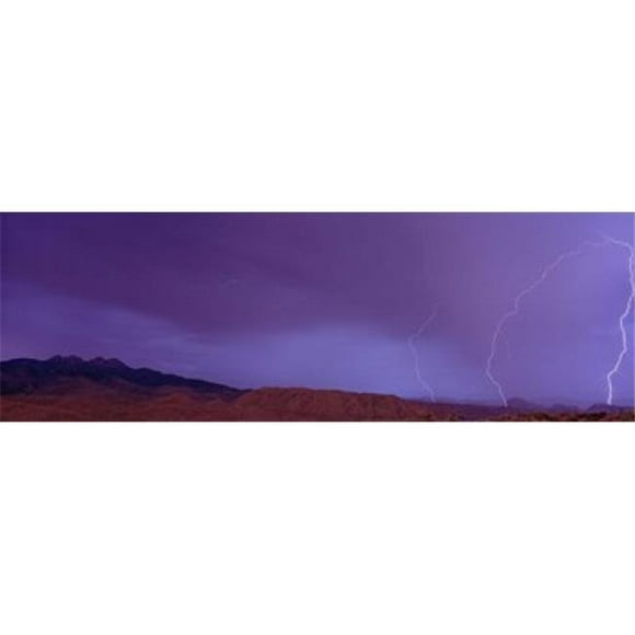 Panoramic Images PPI29301L Nuages Éclair sur les Montagnes Mt Quatre Pics Phoenix Arizona USA Affiche Imprimée par Panoramic Images - 36 x 12