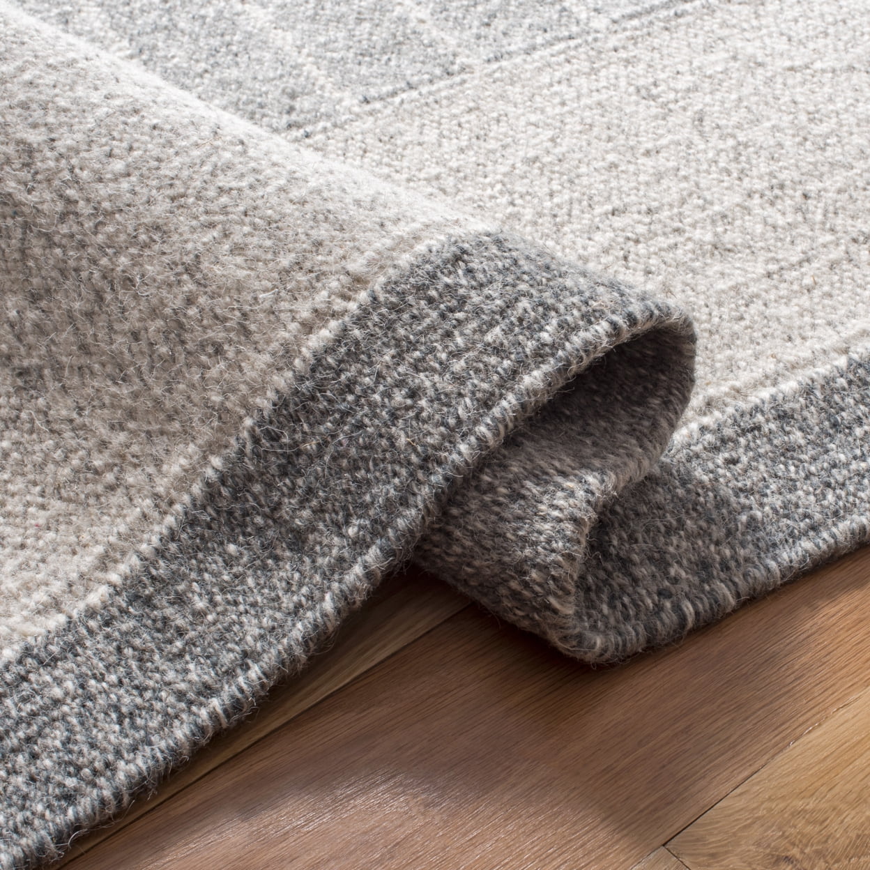 SAFAVIEH Kilim Darian Geometric Area Rug, Ivory/Grey, 5' x 8'