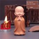 thumbnail image 1 of Lindas estatuas de monje pequeño, figuritas de Buda religioso, artesanías de resina, miniaturas de escritorio, adornos, accesorios, decoración del hogar, decoración del coche, 1 of 4