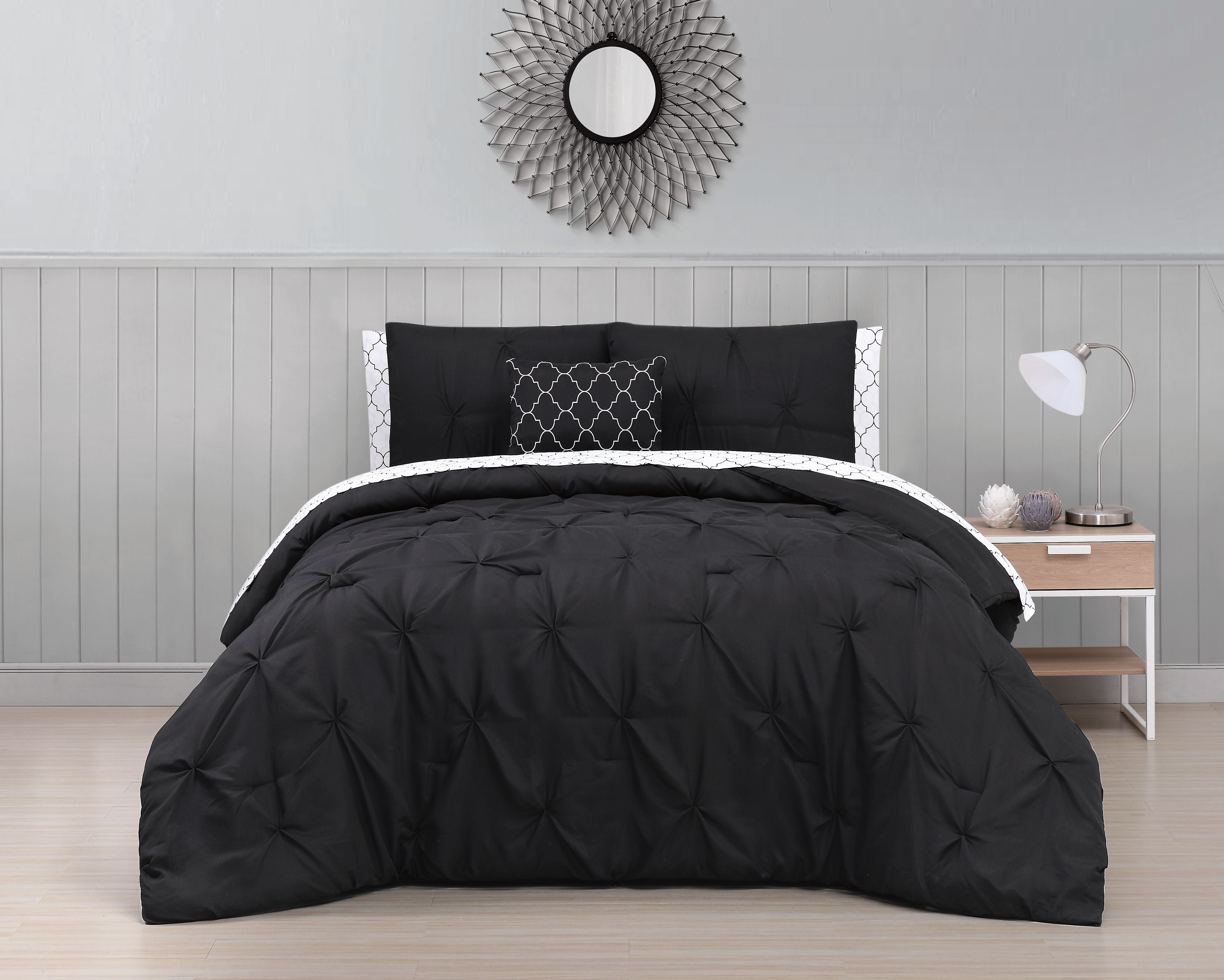 Bradford Pintuck 8pc Bed in a bag