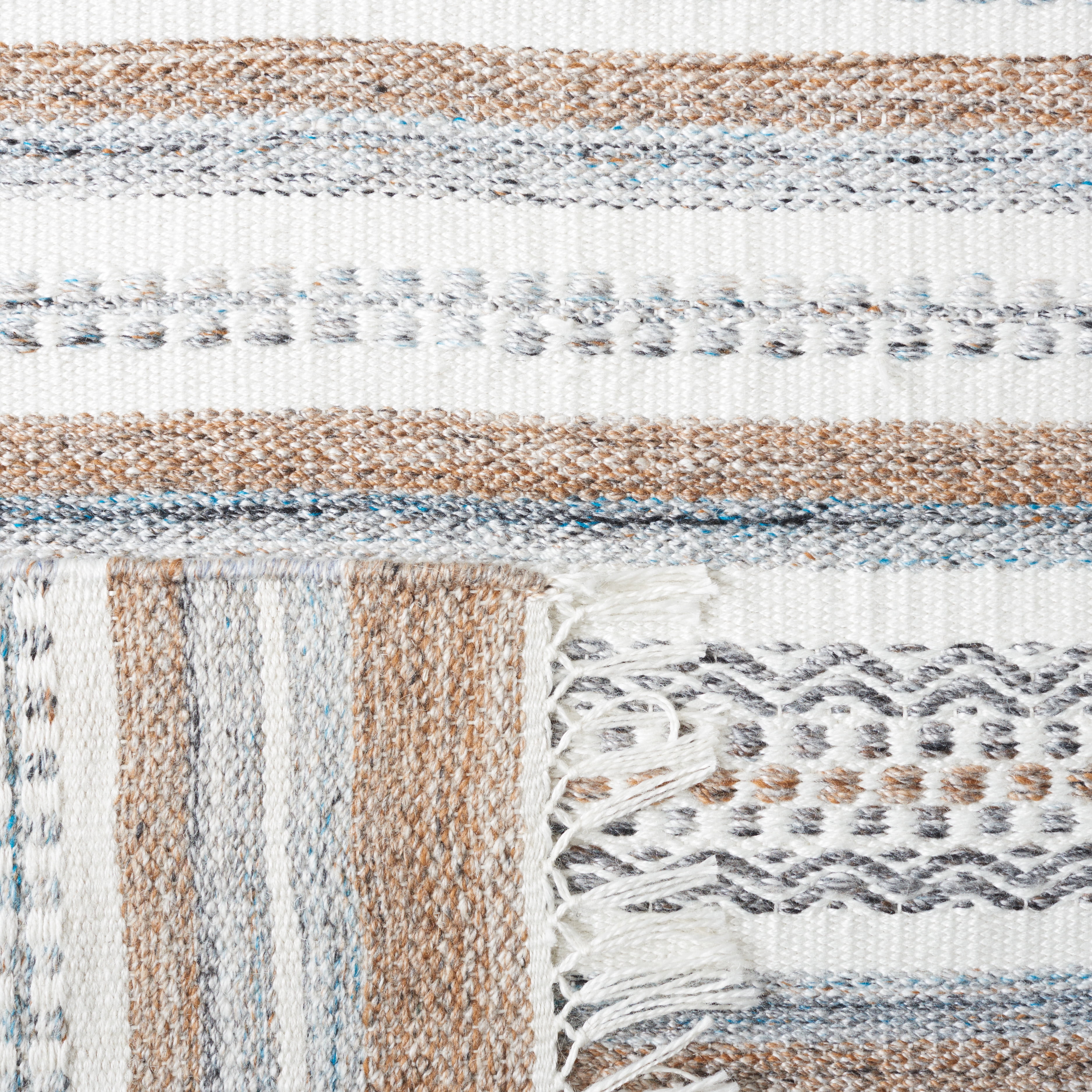 SAFAVIEH Striped Kilim Evren Striped Polyester Area Rug, Grey/Ivory, 6' x 9'