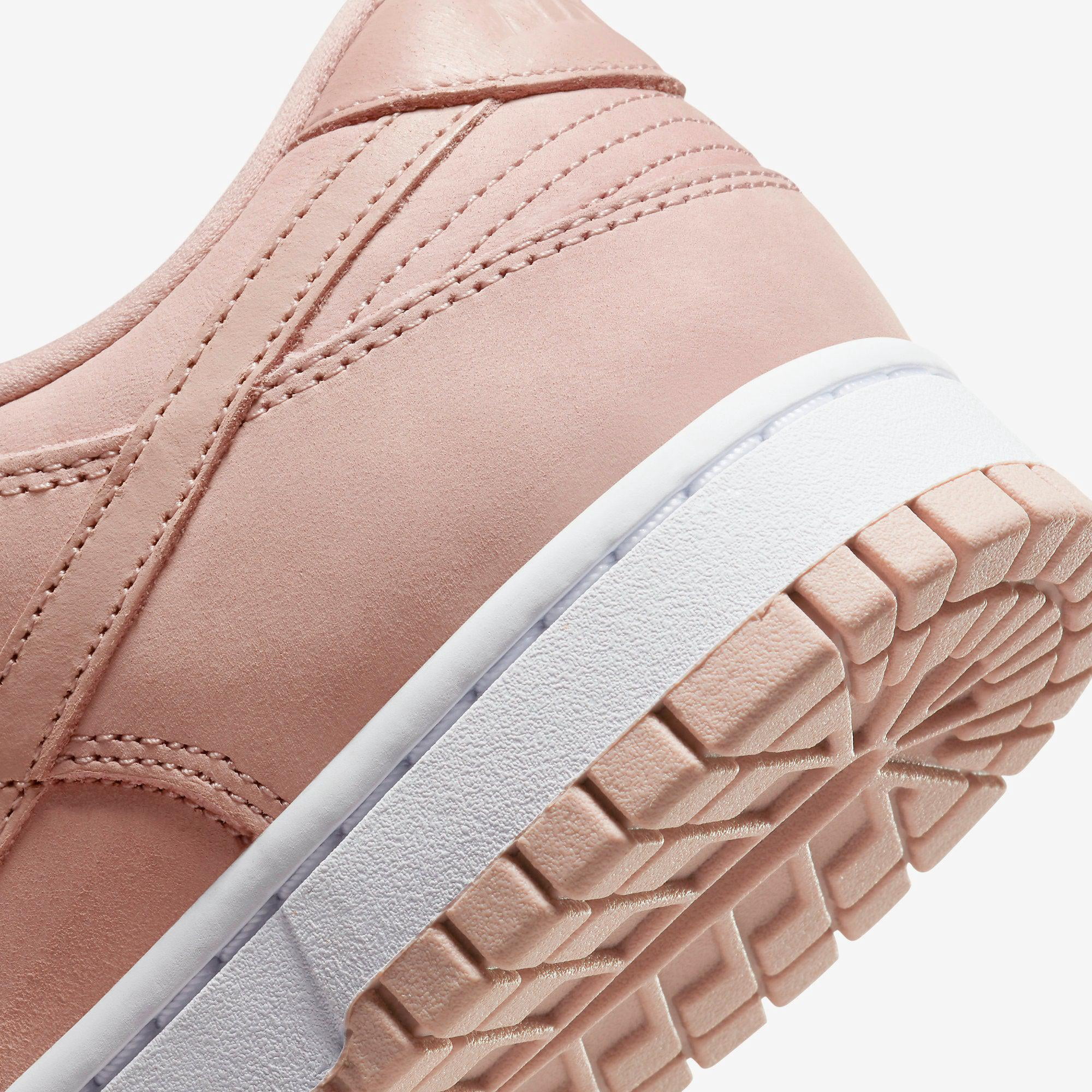 NIKE DUNK LOW WMNS PREMIUM  display picture 3