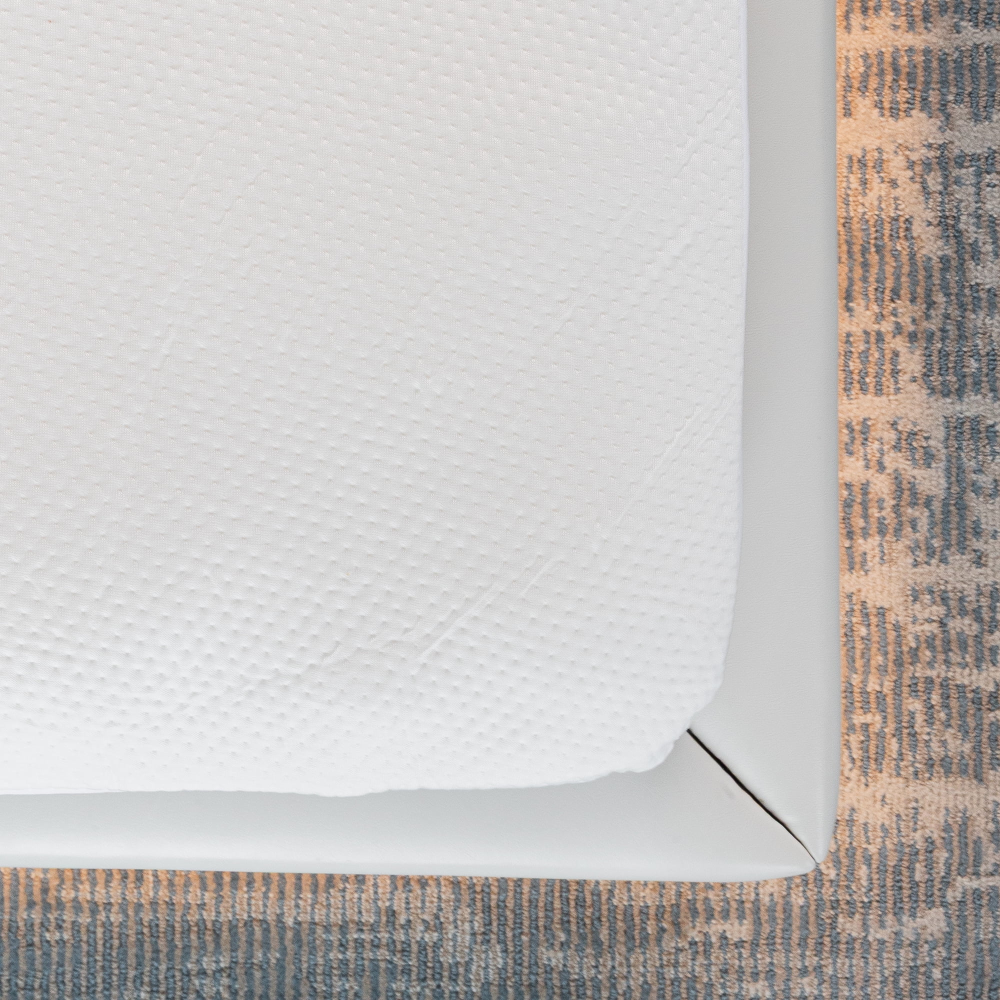 VOLUME Circular Knit Fitted Mattress Protector with TENCEL™ Lyocell Fibers QUEEN