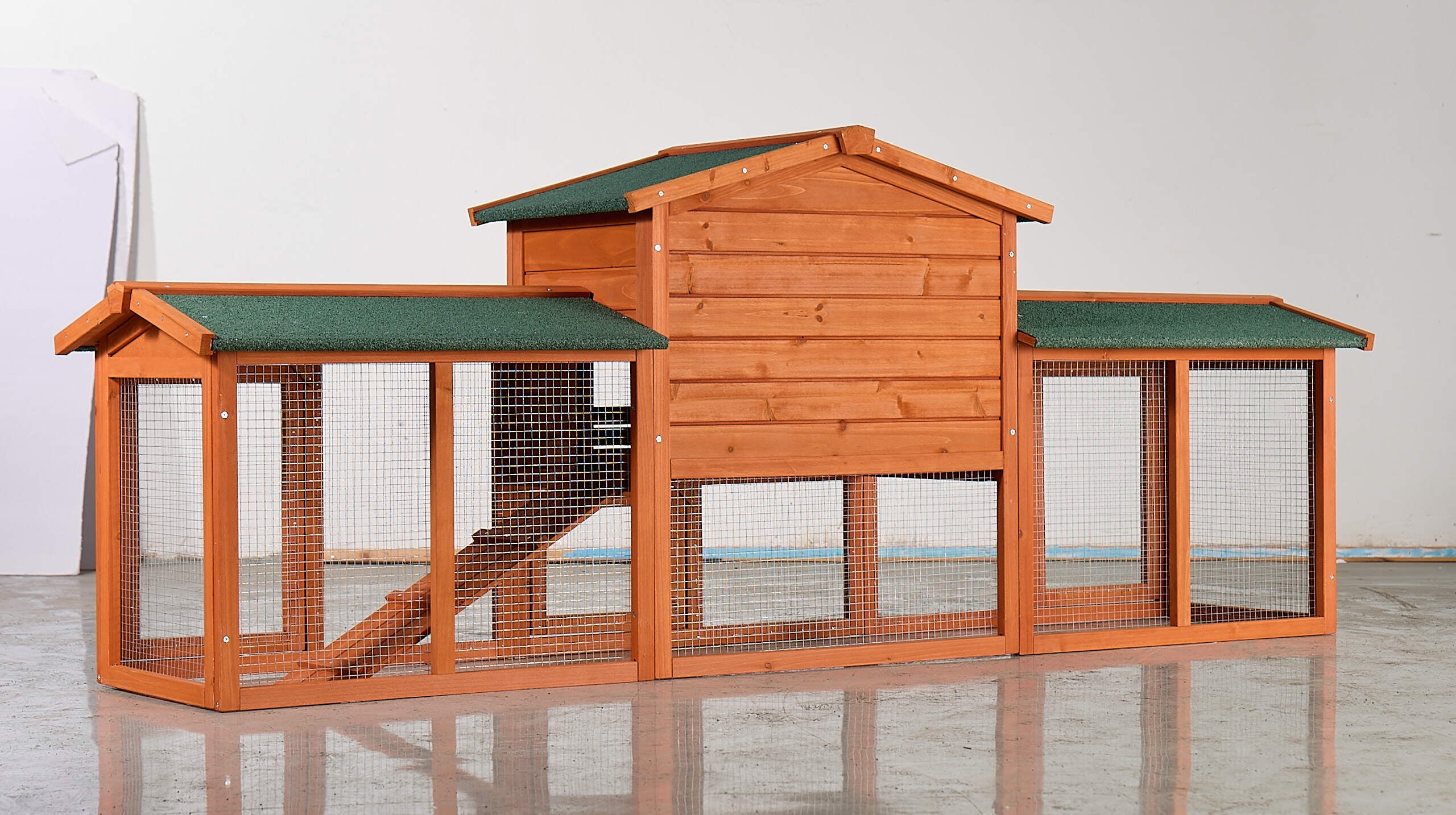 Pet Playpen Large Wooden Rabbit Hutch, Outdoor Bunny Cage with Spacious Run, Waterproof Asphalt Roof, Pull-Out Tray and Ramp, Fir Wood Pet House for Rabbits, Chickens and Small Animals (Brown & Green