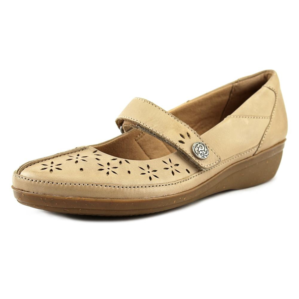 everlay bai clarks