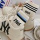 thumbnail image 3 of Calcetines de mujer hasta media pantorrilla, medias de tendencia, calcetines deportivos a rayas de estilo japonés de Corea del Sur hasta media pantorrilla, 3 of 6