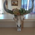 thumbnail image 5 of Decoración de pared, esculturas de pared de cráneo de vaca, decoración colgante de cráneo de vaca de cuerno largo de resina con plantas artificiales, flores, animales, 5 of 5