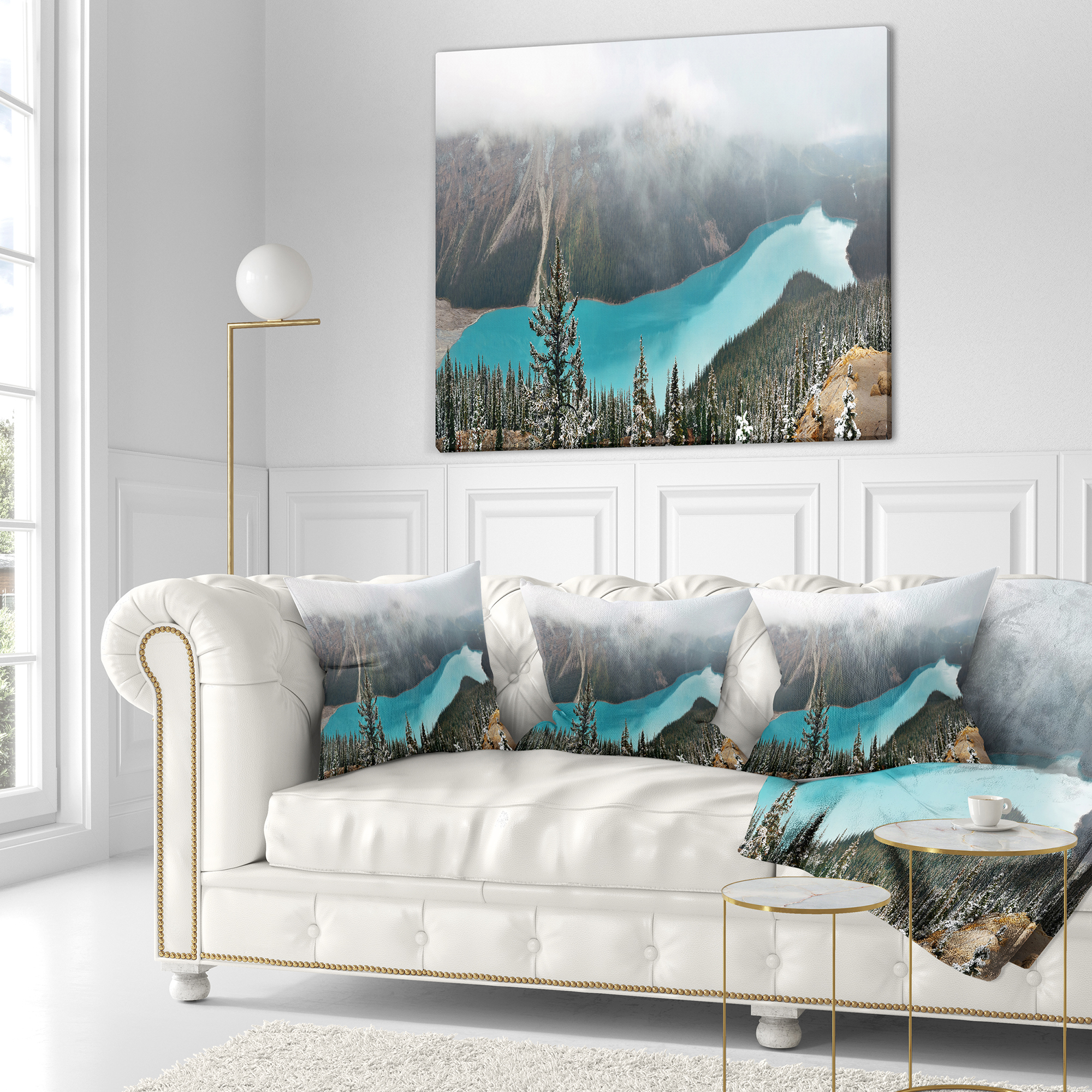 Designart Beautiful Petyo Lake Panorama - Landscape Printed Throw Pillow - 16x16