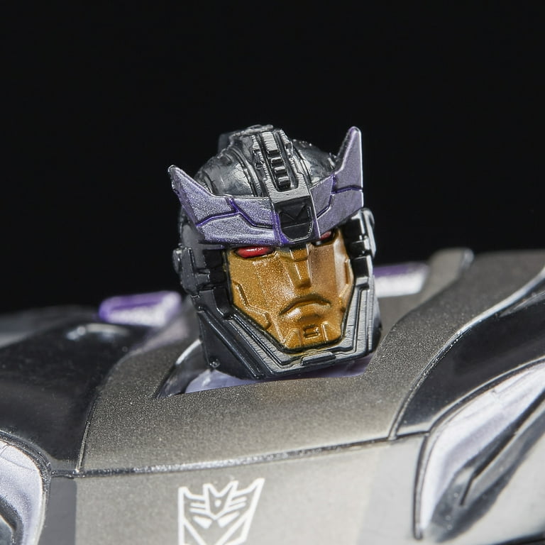 Transformers Siege WFC-S41 Barricade - Deluxe Transformers Siege WFC-S41 Barricade - Deluxe