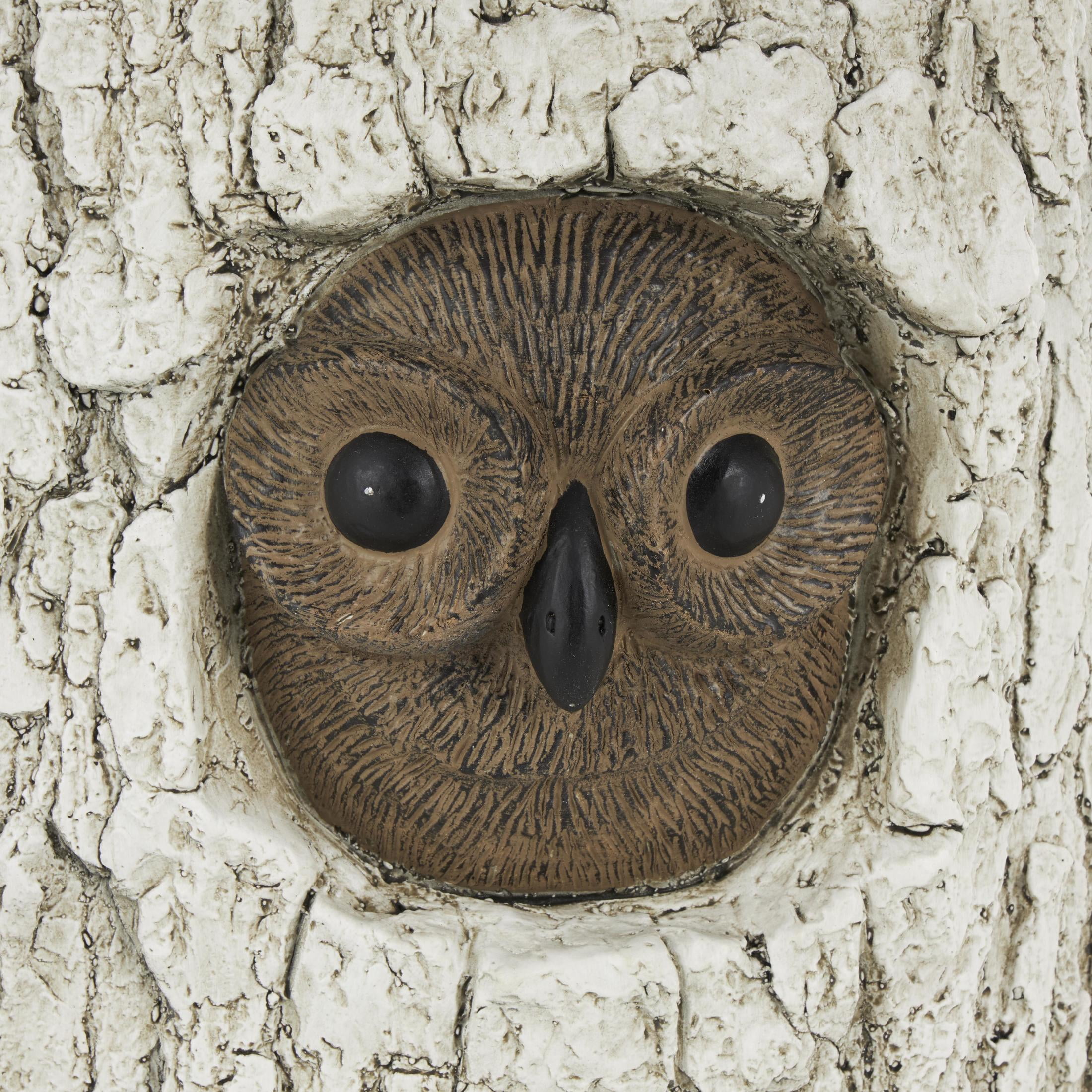 DecMode Magnesium Oxide Owl Tree Trunk Garden Stool with Brown Accents, White