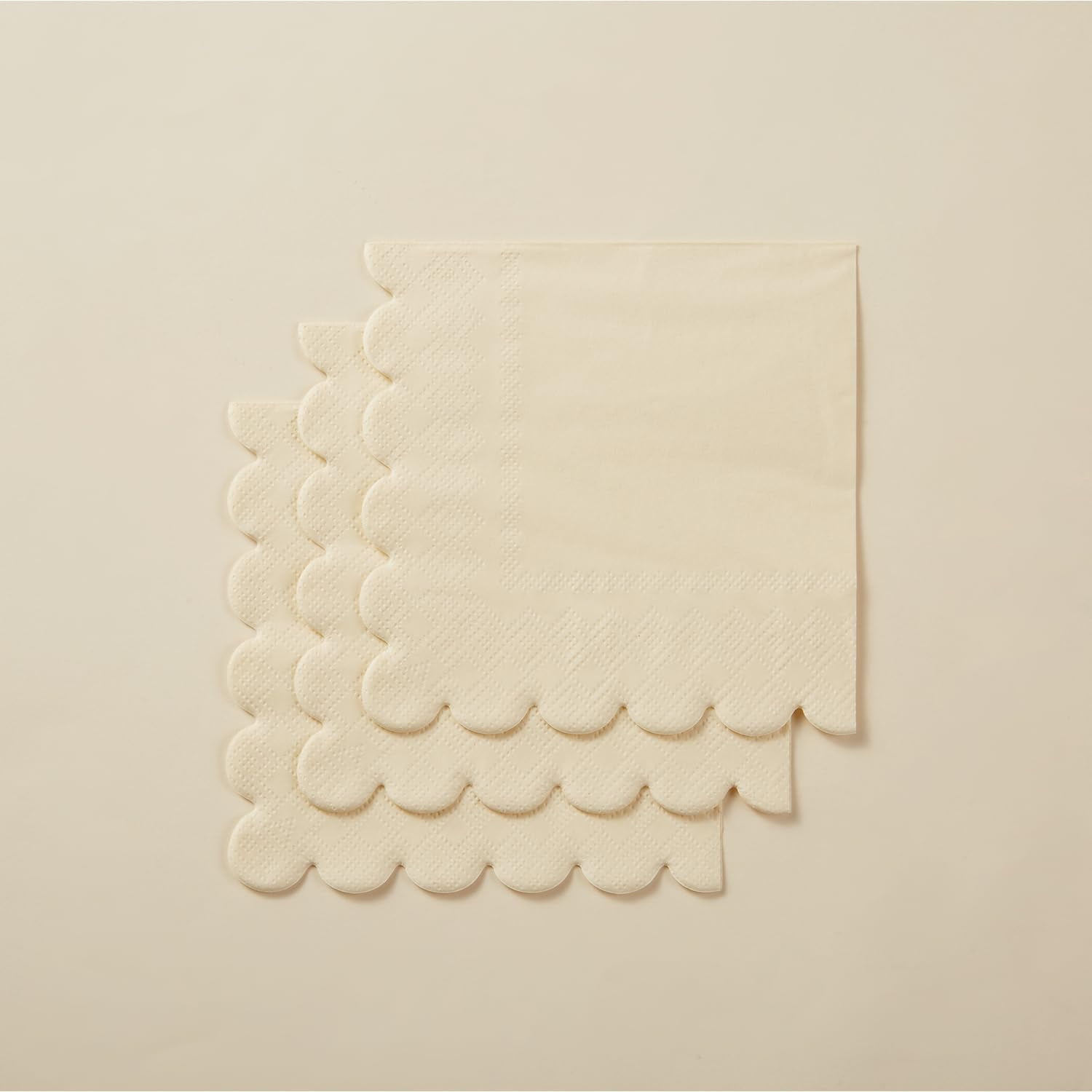 Scalloped 2 Ply Disposable Cocktail Napkins Foldable Thick Paper Napkins for Wedding Birthday Festival Party Dinner Table Decor Milky White 200 Pack