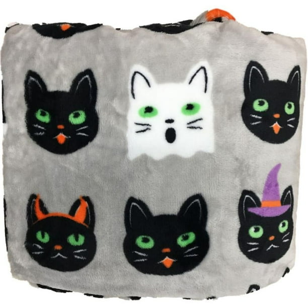 The Big One Oversized Plush Scary Halloween Cats Throw Blanket 5ft X 6ft Walmart Com Walmart Com