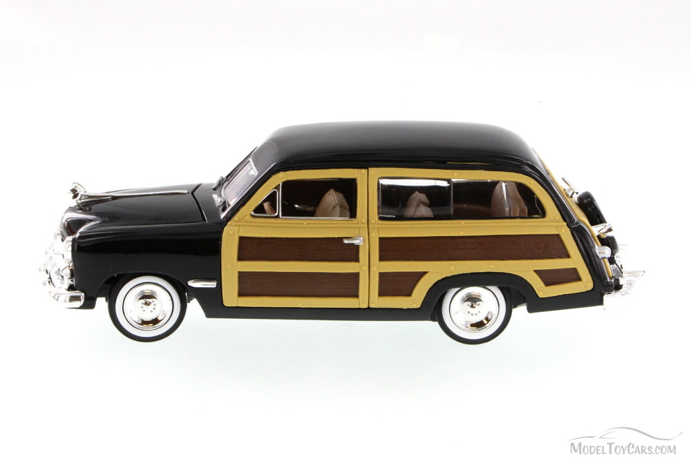 1949 MotorMax 1:24 black FORD Woody Wagon
