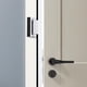 thumbnail image 3 of Cerradura de Seguridad para Puerta de Baño Interior con Refuerzo, 3 of 7