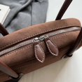thumbnail image 4 of Bolso Hombro para Mujer Con Múltiples Bolsillos en Las Axilas Gamuza Sintética El (café), 4 of 9