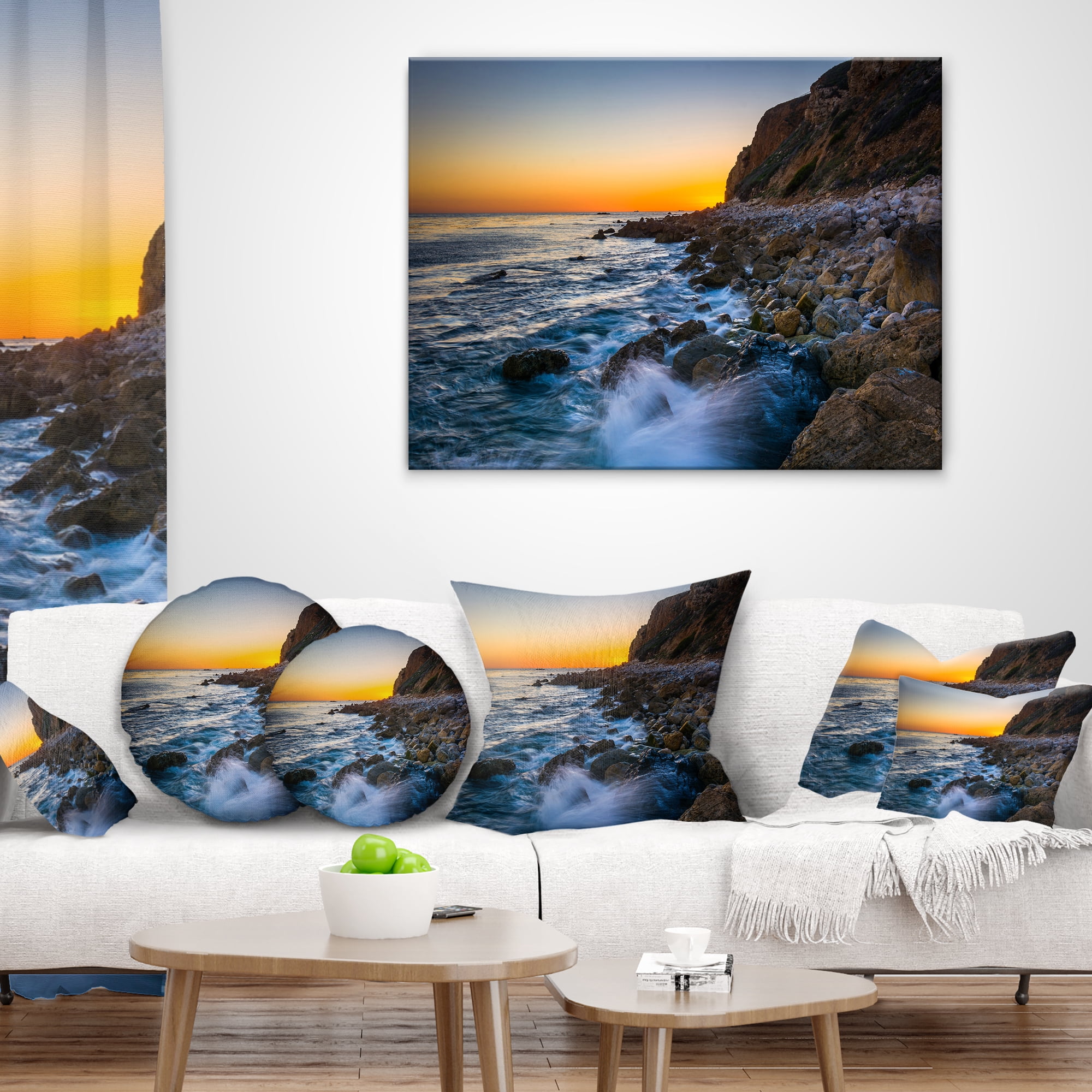 Designart Crashing Waves at Pelican Cove - Seascape Throw Pillow - 16x16