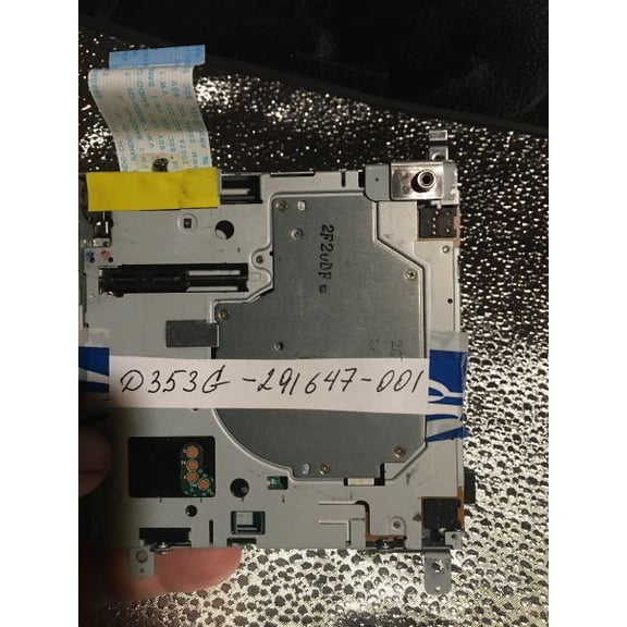 Compaq presario 1500 floppy drive 291647-001, d353g