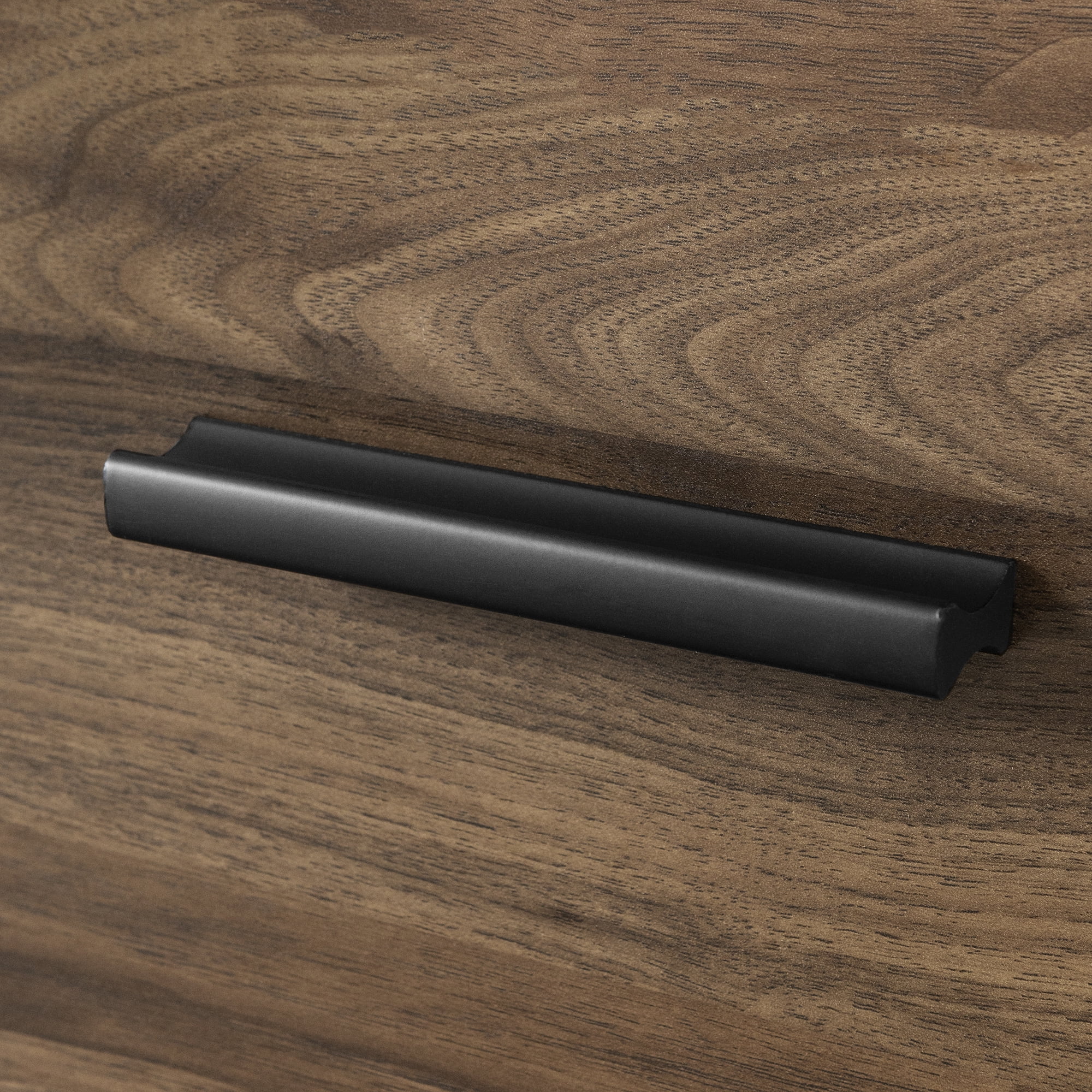 Commode 6 tiroirs à pattes en métal pour Adulte, fini Noyer naturel, collection Musano de Meubles South Shore