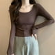 thumbnail image 3 of Camisetas de manga larga para mujer, lisas, sencillas, a la moda, combinables, clásicas, ajustadas, con cuello cuadrado, elegantes, para uso diario, para otoño, con estilo, suaves y chic., 3 of 6