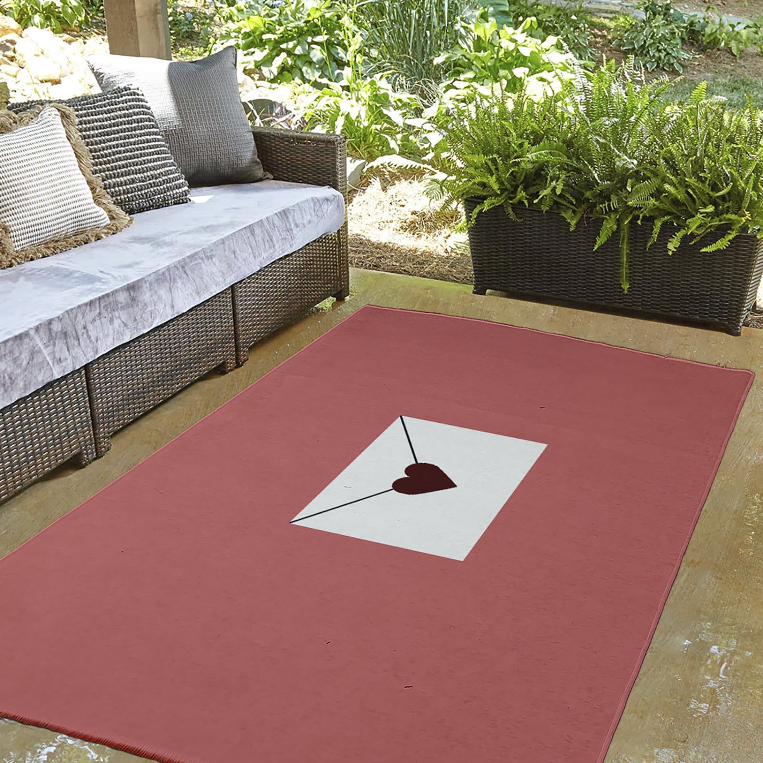 Simply Daisy 3' x 5' Coral/Maroon Love Letter Valentines Chenille Indoor/Outdoor Rug