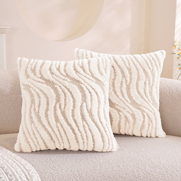 JIATER Pack of 2 Throw Pillow Covers Faux Fur Plush Couch Pillow Covers,18x18,Cream White