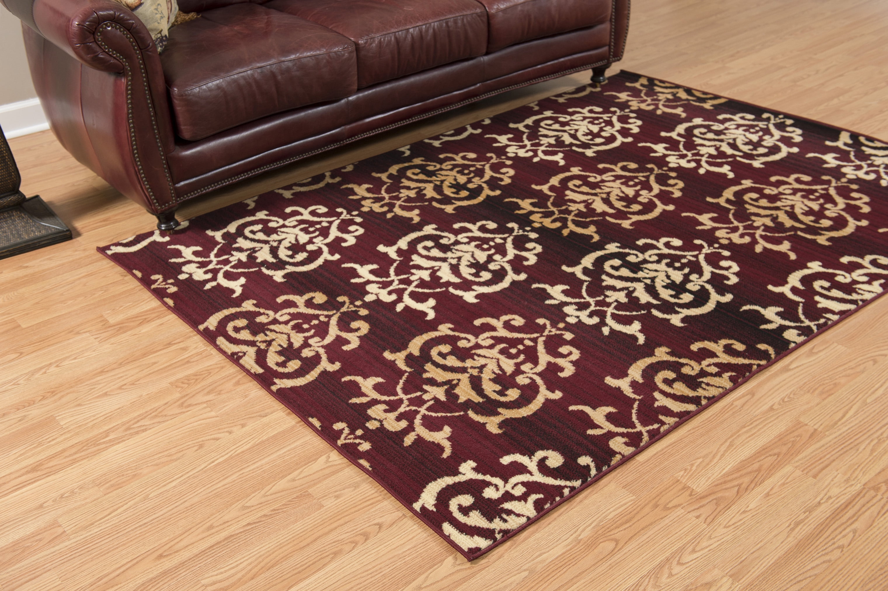 United Weavers Plaza Georgina Runner Rug, Medallion Pattern, Burgundy, 2'3 X 7'2"