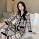 thumbnail image 1 of Primavera otoño ropa de dormir de mujer estilo coreano cárdigan abierto con cuello en V pantalones largos de manga larga conjunto de dos piezas ropa para el hogar se puede usar, 1 of 5