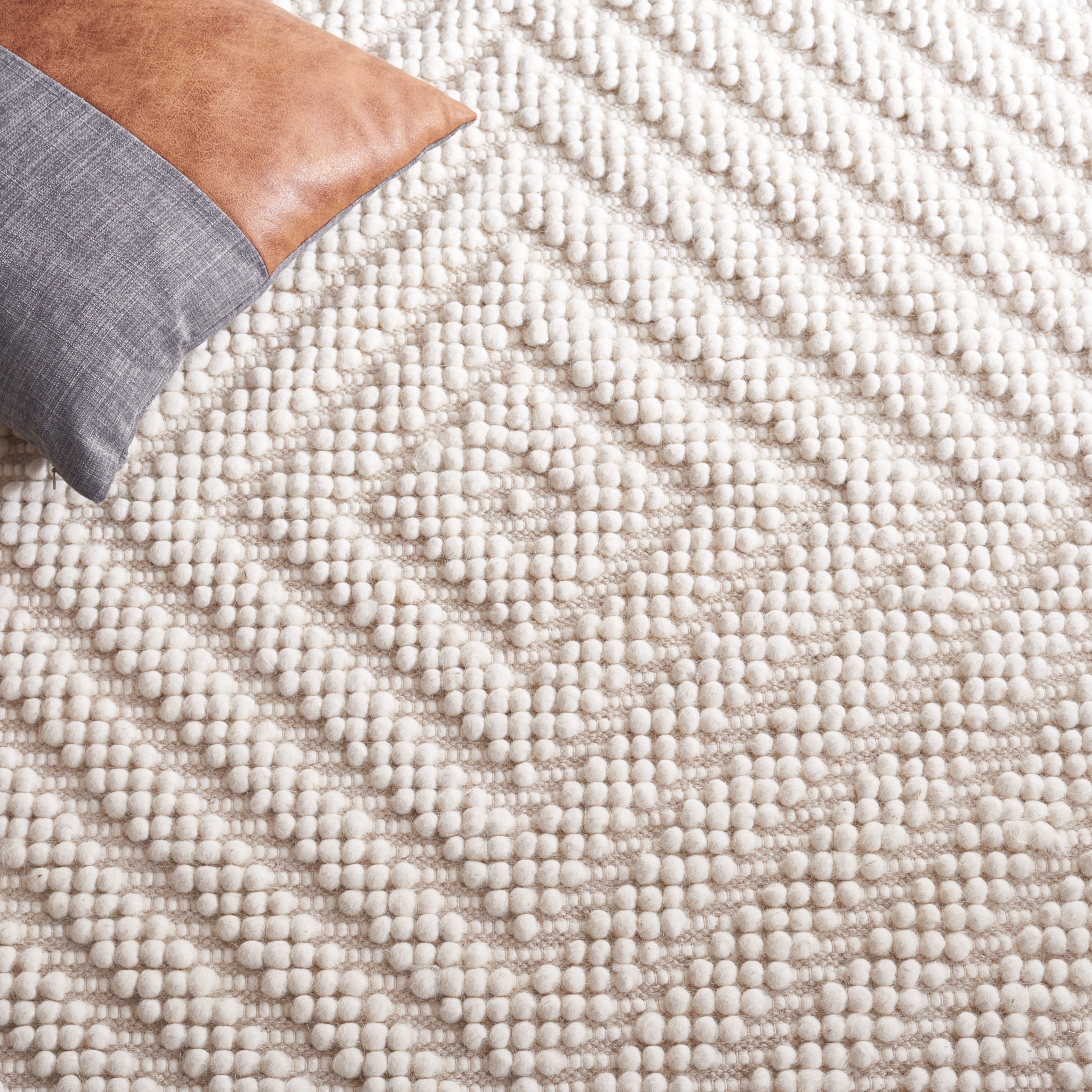 SAFAVIEH Natura Claude Diamond Area Rug, Ivory, 6' x 9'