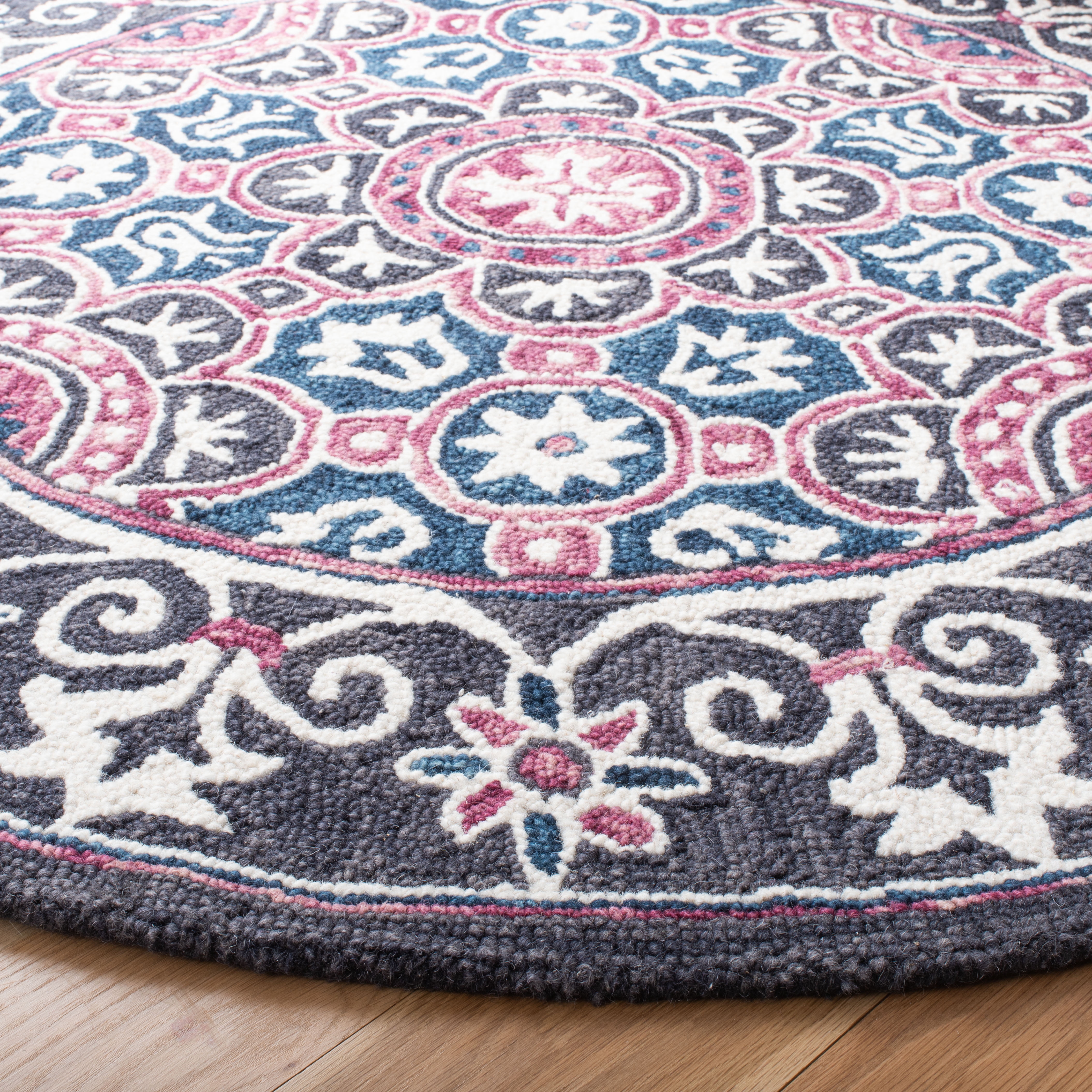 SAFAVIEH Micro-Loop Omar Medallion Area Rug, Ivory/Pink, 5' x 5' Round
