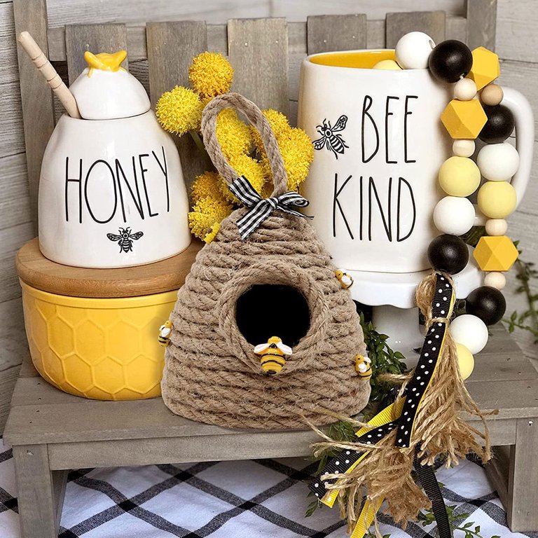 Welpettie Beehive Decor Jute Hanging Bee Tiered Tray Decor Cute Handmade  Honeycomb Decoration Bee Themed Party Ornament for Farmhouse Country  Kitchen