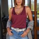 thumbnail image 5 of Mujer Satén de seda Tank Top Cuello en V Casual Color puro Satén de seda Camisola básica Camisa sin mangas, 5 of 6