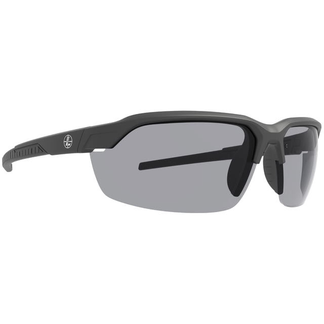 Gafas Leupold Tracer Performance con montura negra mate y lentes polarizadas gris sombra