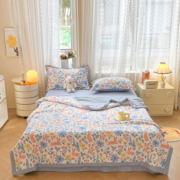 Summer Cooler Quilt Ultra-Soft Ice Silk Cooler Comforter For Hot Sleepers And Night Sweats Double Sided Cold Effect Blanket Lightweight Summer Air Conditioning Quilt For All-Season 39x59 in