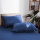 thumbnail image 4 of Protector de almohada estándar | Funda impermeable e hipoalergénica | Funda de 48 x 74 cm con borde elástico | 1 unidad en azul oscuro, gris oscuro o blanco, 4 of 6
